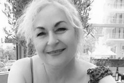 A fost identificată cea de-a doua victimă a exploziei din Rahova. Avocata Vasilica Enache este cea care și-a pierdut viața în tragedie A fost identificată cea de-a doua victimă a exploziei din Rahova. Avocata Vasilica Enache este cea care și-a pierdut viața în tragedie